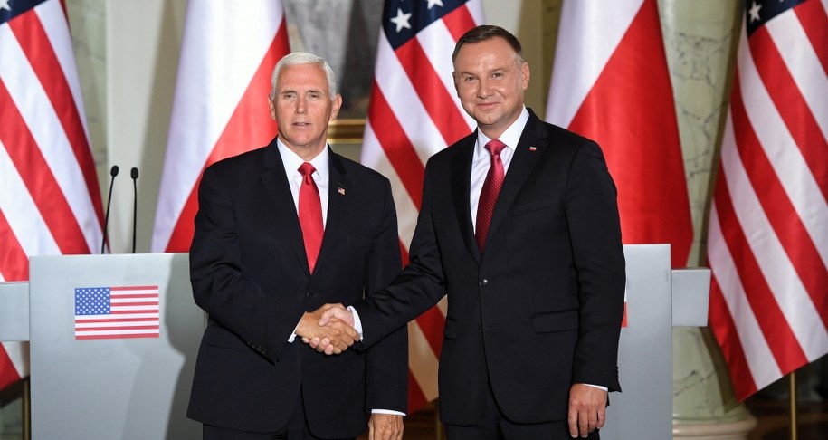 Mike Pence i Andrzej Duda / 	Radek Pietruszka   /PAP