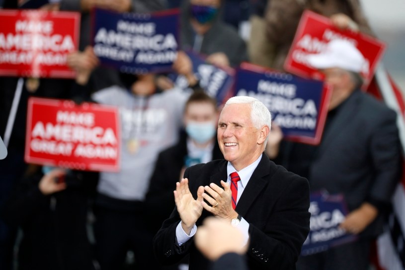 Mike Pence na szlaku wyborczym /AFP