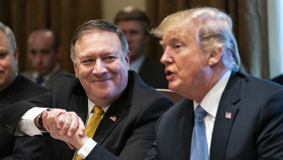 Mike Pompeo i Donald Trump /JIM LO SCALZO /PAP/EPA