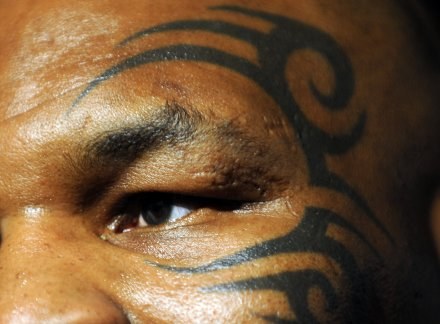 Mike Tyson na premierze filmu o sobie. /AFP