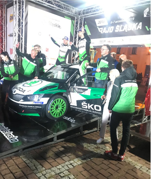 Mikołaj Marczyk i Szymon Gospodarczyk (Škoda Fabia R5) wygrali Rajd Śląska /Marcin Buczek /RMF FM