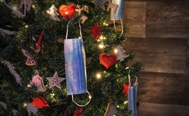 Mikołaj przyniesie Włochom nowe restrykcje