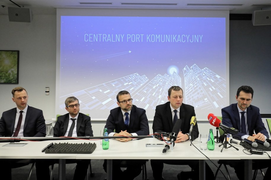 Mikołaj Wild, Jacek Bartosiak, Piotr Malepszak, Dariusz Sawicki i Michał Wrona /Paweł Supernak /PAP