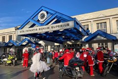 Mikołaje na motorach odwiedzili małych pacjentów szpitala w Prokocimiu