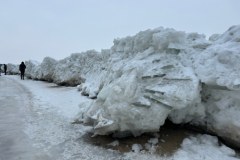 Mikoszewo jak lodowa kraina. Niezwykłe zjawisko zachwyca spacerowiczów
