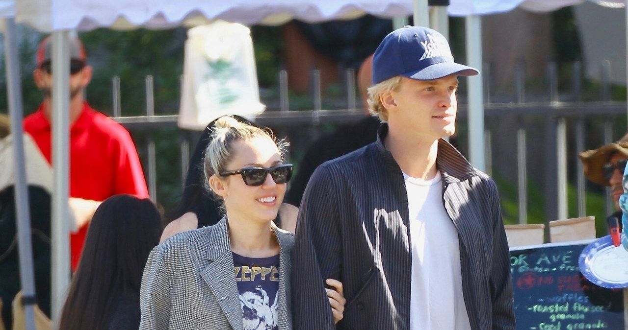 Miley Cyrus i Cody Simpson /BACKGRID /East News