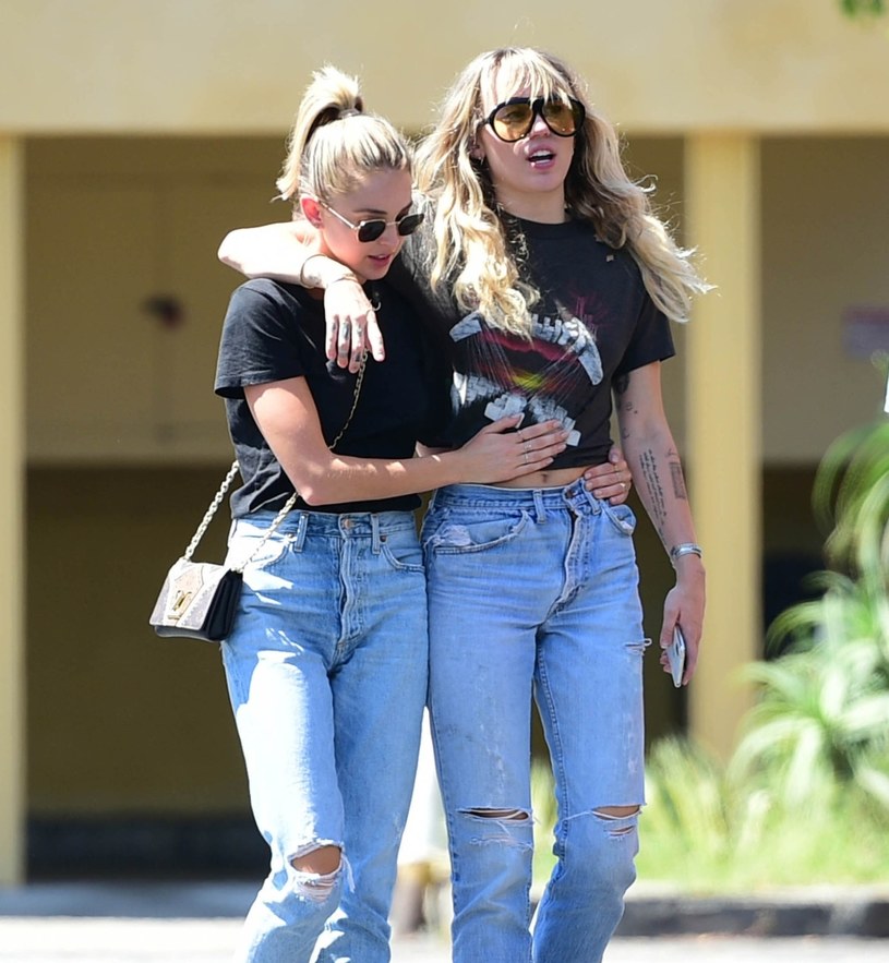 Miley Cyrus i Kaitlynn Carter /Chris Wolf/Star Max/GC Images /Getty Images