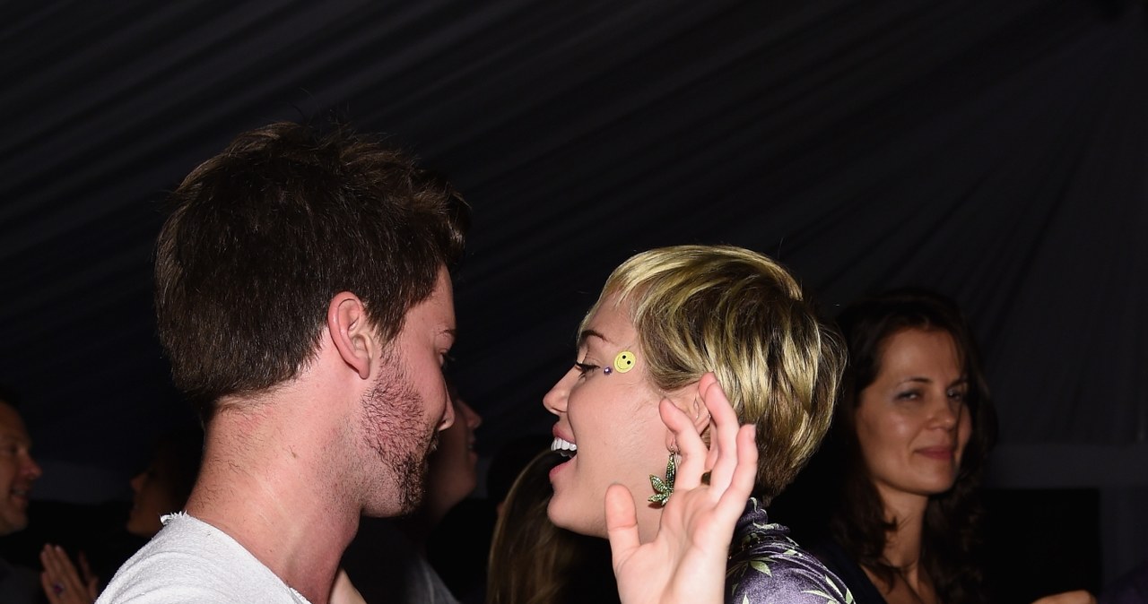 Miley Cyrus i Patrick Schwarzenegger rozstali się w przyjaźni /Dimitrios Kambouris /Getty Images