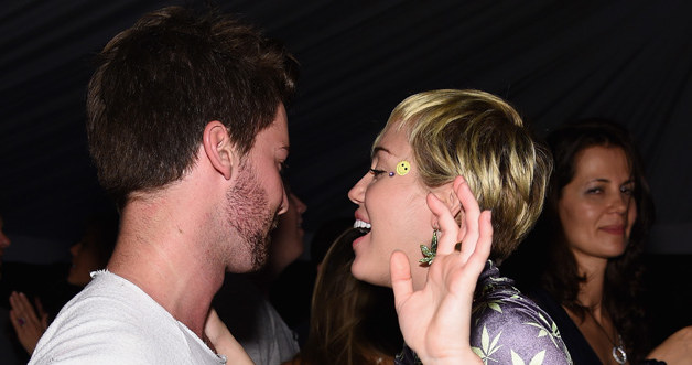 Miley Cyrus i Patrick Schwarzenegger /Dimitrios Kambouris /Getty Images