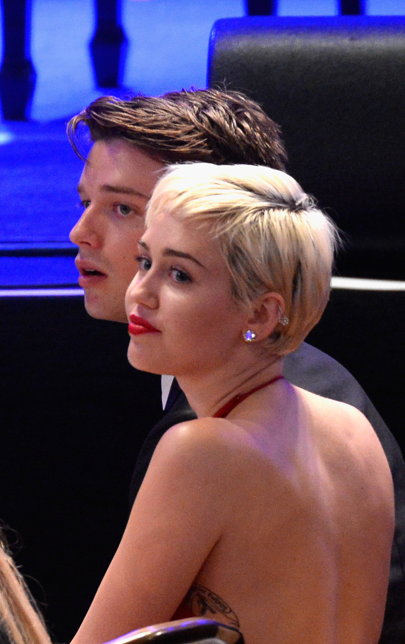 Miley Cyrus i Patrick Schwarzenegger /Kevork Djansezian /Getty Images