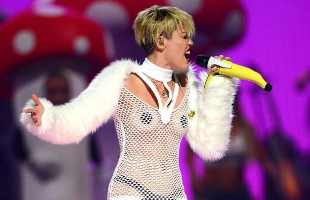 Miley Cyrus kpi z plotek na temat ciąży fot. Ethan Miller /Getty Images/Flash Press Media