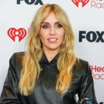 Miley Cyrus olśniła na gali. Jej skórzany garnitur to klasa sama w sobie 