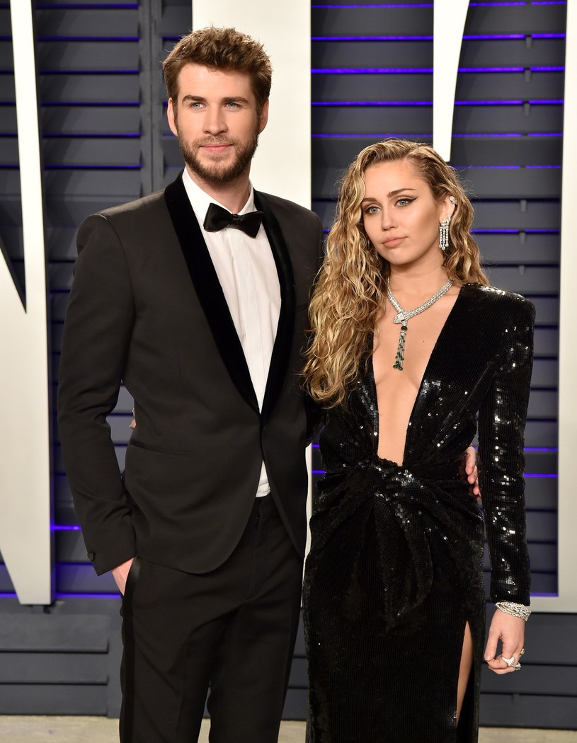 Miley Cyrus pojawiłą się z mężem Liamem Hemsworthem / Axelle/Bauer-Griffin/FilmMagic /Getty Images