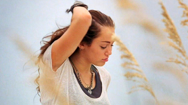 Miley Cyrus w filmie "Last song" Julie Anne Robinson /materiały dystrybutora