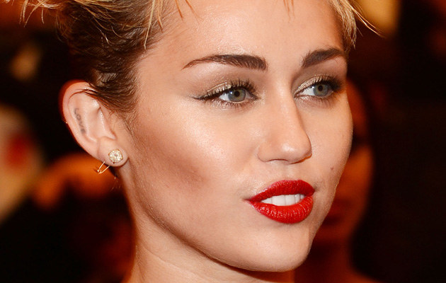 Miley Cyrus zatrudniła... medium! /Larry Busacca /Getty Images