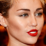 Miley Cyrus zatrudniła medium!