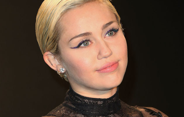 Miley cyrus randki arnold schwarzenegger syn