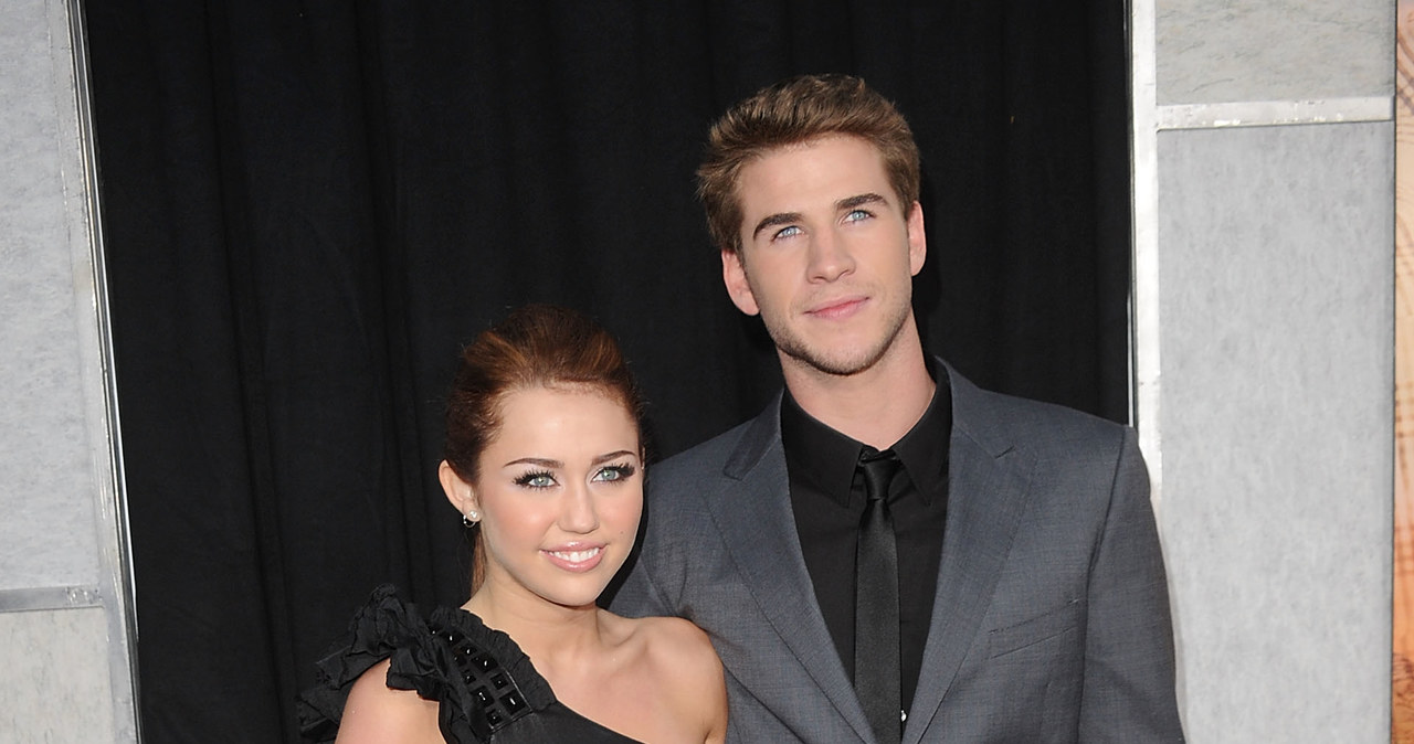 Miley nie ukrywa satysfakcji i dumnie prezentuje Liama &nbsp; /Getty Images/Flash Press Media
