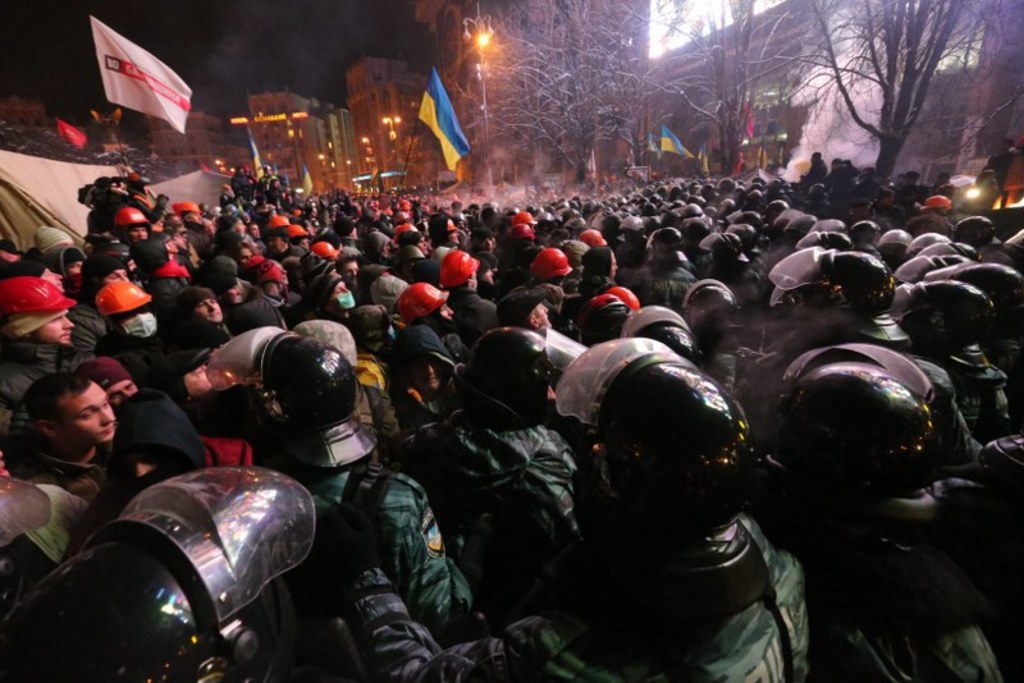 Участники майдана. Киев штурм Майдана 2013 Беркут. Евромайдан 2014.