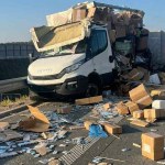 Milion nielegalnych papierosów rozrzuconych na trasie szybkiego ruchu