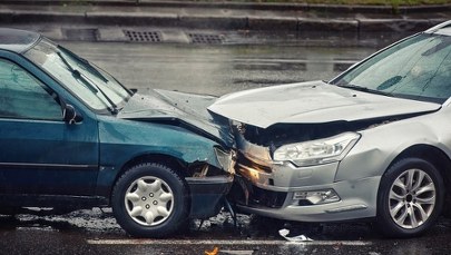 Milionowy przekręt na kolizjach odkryty. Policja rozbiła gang
