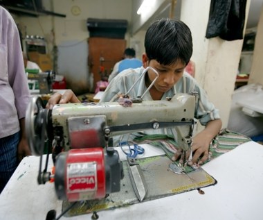 Miliony dzieci muszą pracować