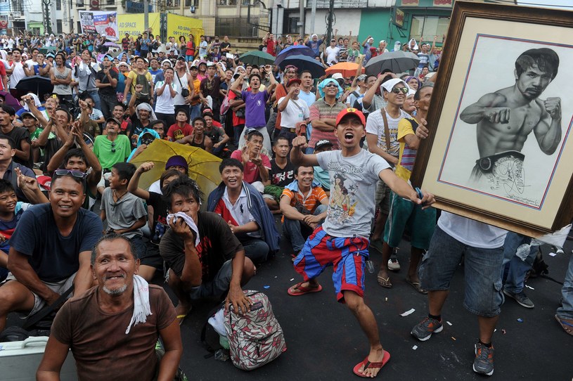 Miliony fanów boksu oglądały na Filipinach walkę Mayweather - Pacquiao. /AFP