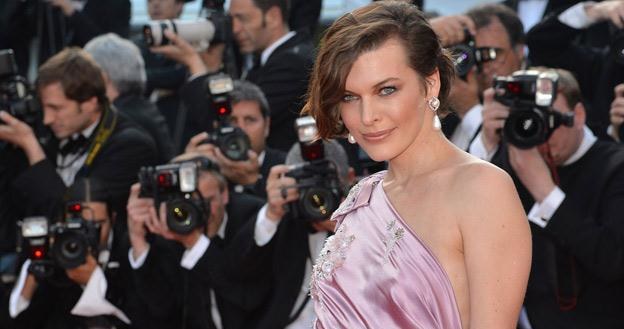 Milla Jovivich na festiwalu w Cannes /AFP