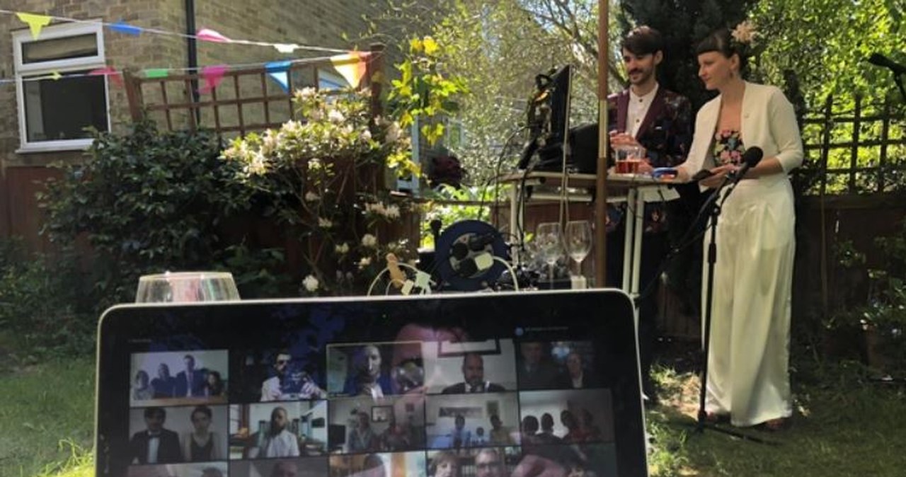 Miłość w czasie pandemii: "Nie przypuszczaliśmy, że ślub on-line może być aż tak poruszający"