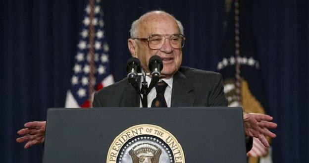 Milton Friedman w 2002 r. w Waszyngtonie /AFP