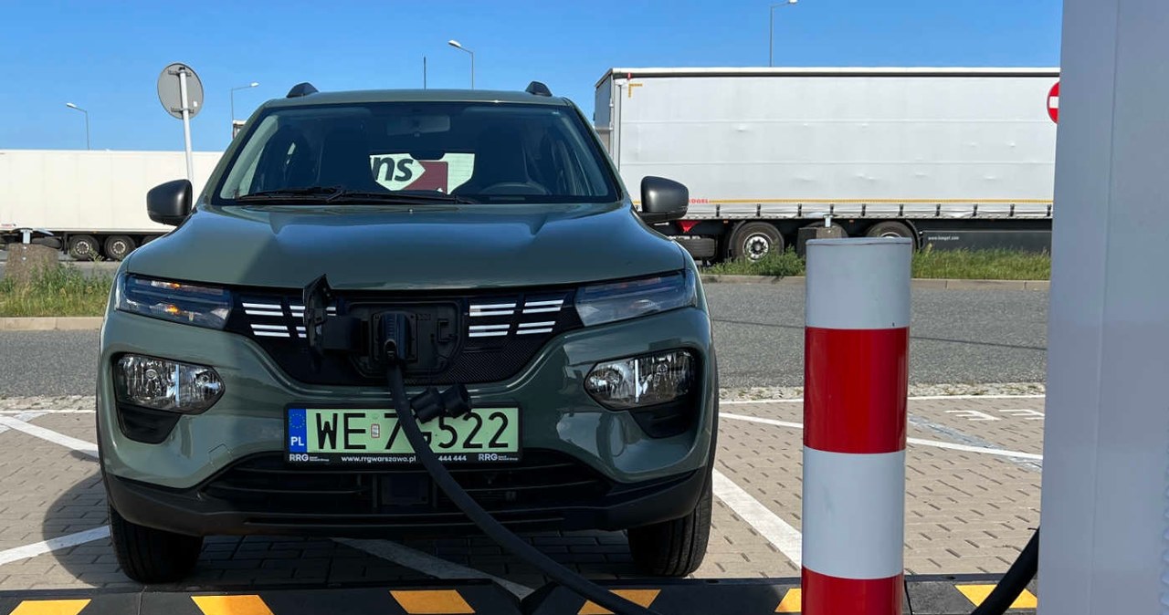 Mimo niewielkiej baterii, Dacia Spring bez problemów pokonała trasę z Warszawy do Wrocławia /Adam Majcherek /INTERIA.PL