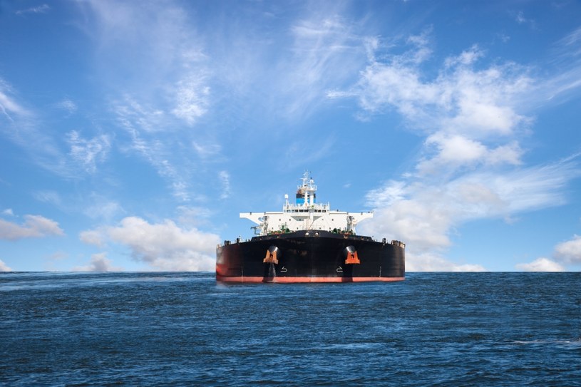 Mimo ograniczeń, Rosjanie starają się sprzedawać jak najwięcej ropy drogą morską. Kolejne sankcje już 5 lutego. Zdj. ilustracyjne /123RF/PICSEL