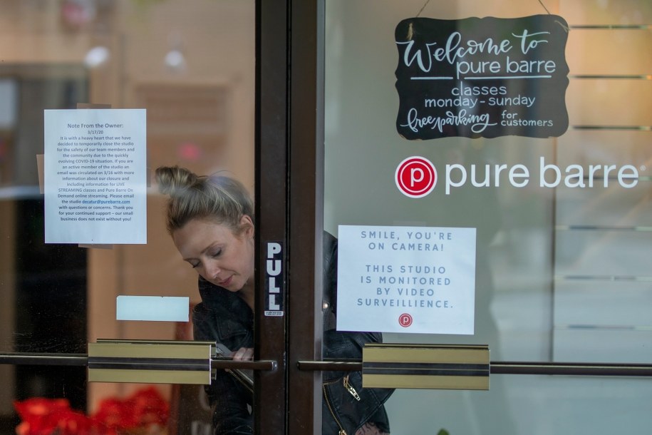 Mimo pandemii w Georgii ponownie otworzyły się sklepy /ERIK S. LESSER /PAP/EPA