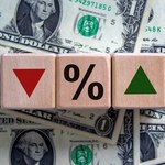 Minął efekt wyborów. Złoty się umacnia, a dolar spada 