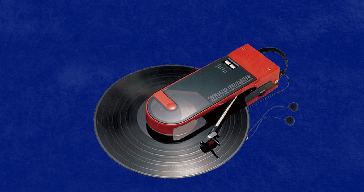 Minęło 40 lat od debiutu jednego z najbardziej niezwykłych gramofonów w historii, czyli przenośnego Sound Burger japońskiej firmy Audio-Technica.  / zdjęcie: Audio-Technica /domena publiczna