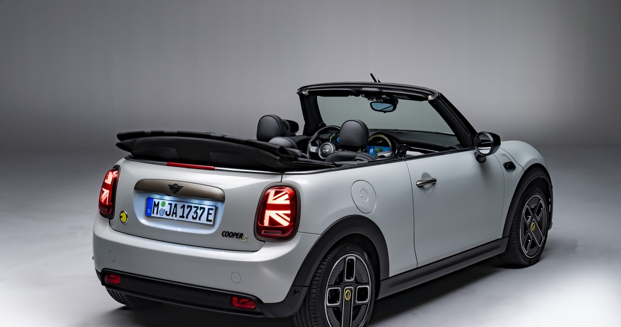 Mini Cooper SE Cabrio /materiały prasowe