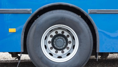 Minibus zderzył się z ciężarówką w Rosji. 16 osób zginęło 