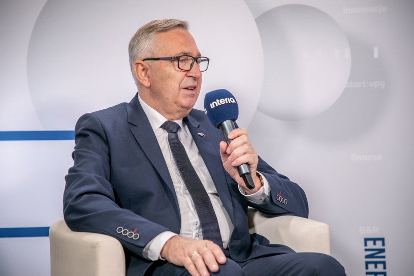 Minimalna emerytura dla cudzoziemca? "Trzeba spełnić obowiązujące w Polsce warunki". Na zdj. Stanisław Szwed, wiceminister rodziny i polityki społecznej /Fot. Ireneusz Rek /INTERIA.PL