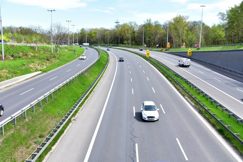 Minimalna prędkość na autostradzie - czy coś takiego istnieje? /Albin Marciniak /East News