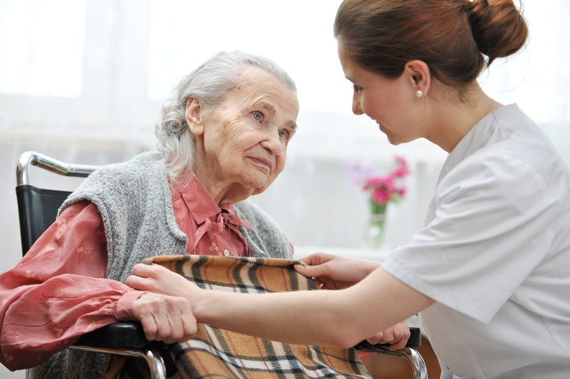 Minimalne stawki dla opiekunów i opiekunek seniorów w Niemczech mają odczuwalnie wzrosnąć (zdj. ilustracyjne) /123RF/PICSEL