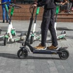 hulajnogi elektryczne Minimum 13 lat, chodnik to ostateczność. ABC jazdy na hulajnodze