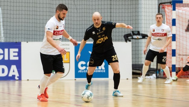 Miniona kolejka STATSCORE Futsal Ekstraklasy nie przyniosła nam odpowiedzi na pytanie ani kto zostanie wicemistrzem Polski, ani kto jako ostatni zapewni sobie utrzymanie. /Fot. Jarosław Frąckowiak /Materiały prasowe