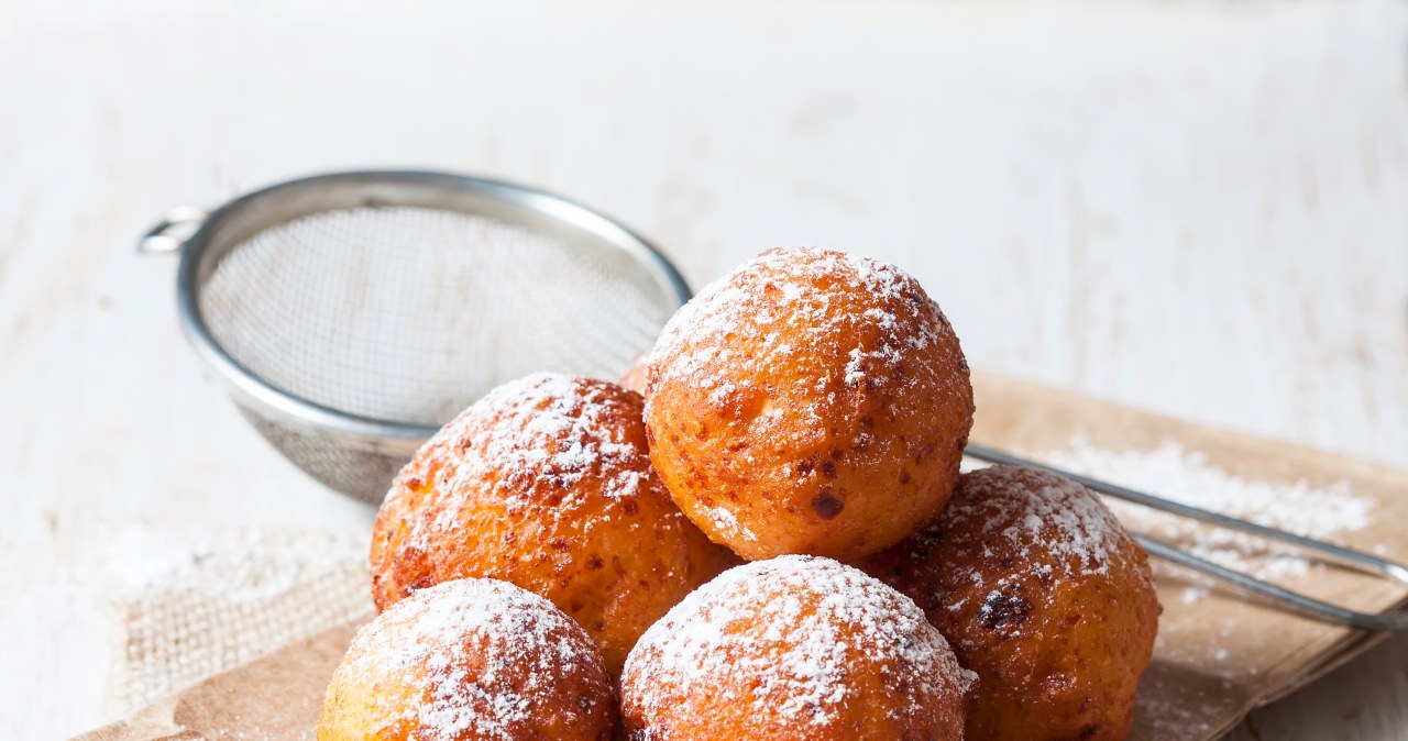 Minipączki Ewy Wachowicz to idealna propozycja na tłusty czwartek. /123RF/PICSEL