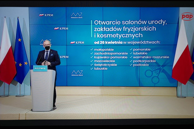 Minister Adam Niedzielski na konferencji prasowej /Mateusz Marek /PAP