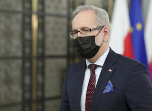 Minister Adam Niedzielski o wzroście zakażeń oraz czwartej i piątej dawce szczepionki