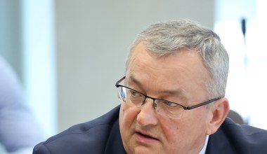 Minister Adamczyk apeluje do kontrolerów ruchu lotniczego 