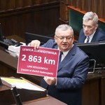 Minister Adamczyk o cenach biletów kolejowych: Gdyby nie dotacje rządowe, podwyżka wyniosłaby 50 proc.