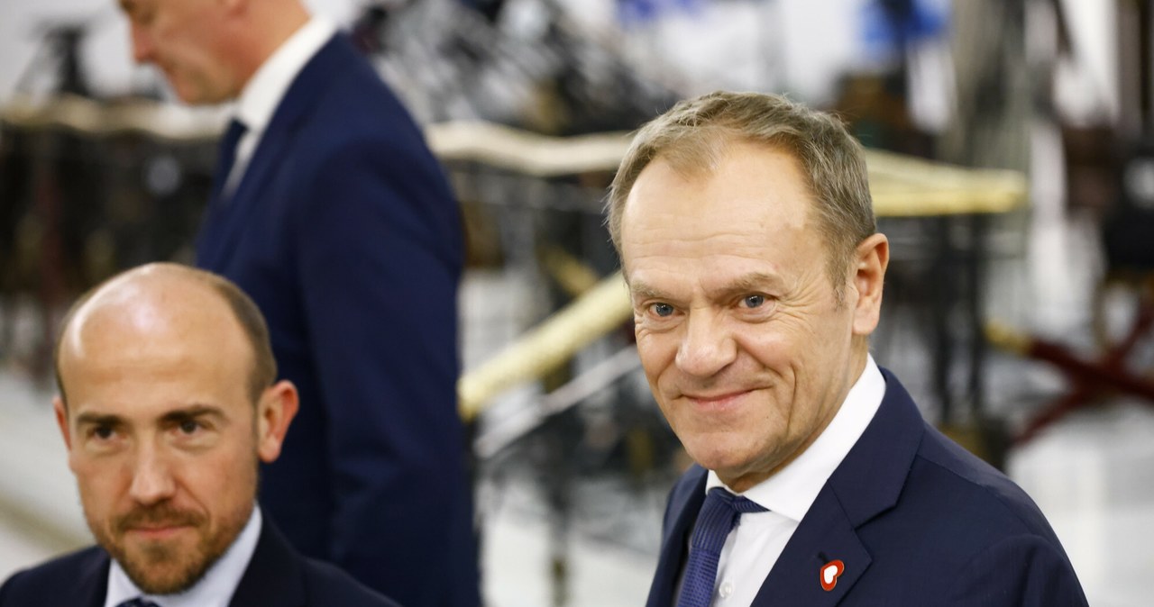 Minister aktywów państwowych Borys Budka i premier Donald Tusk rozpoczynają porządki w banku PKO BP /Filip Naumienko /Reporter
