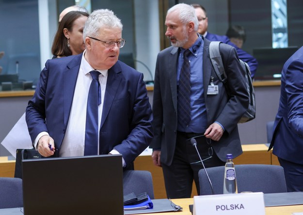 Minister Czesław Siekierski w Brukseli /OLIVIER HOSLET /PAP/EPA