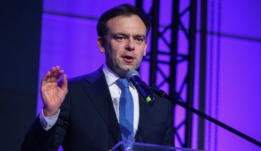 Minister Domański zabiega o przychylność szejków. "Największa misja"